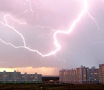 Завтра в Астраханской области будет жарить и грохотать