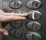 Лифт с детьми упал с шестого этажа в астраханской многоэтажке 