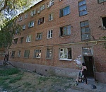 В Астрахани третий раз за месяц тушат пожар в заброшенном общежитии