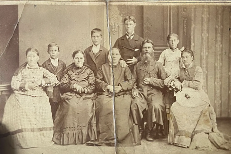 В большой семье. История о том, как староверы родом из Астрахани стали учеными 