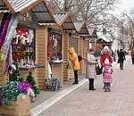 В Астрахани начала работу Рождественская ярмарка