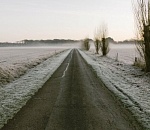 Завтра в Астраханской области вновь о себе напомнят изморозь и гололед