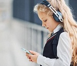 В Астрахани ввели запрет на сотовые телефоны в школе: учителя - за, родители - против