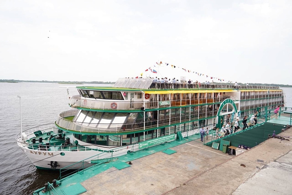 Теплоход, построенный в Астрахани, отправится в Московскую кругосветку