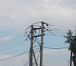 В Астрахани из-за обрыва линии электропередач сгорел "Камаз"