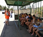 Астраханским школьникам напомнили о правилах безопасного поведения вблизи железной дороги