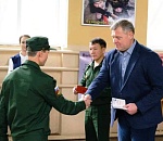 Из Астрахани отправились служить первые 30 срочников весеннего призыва