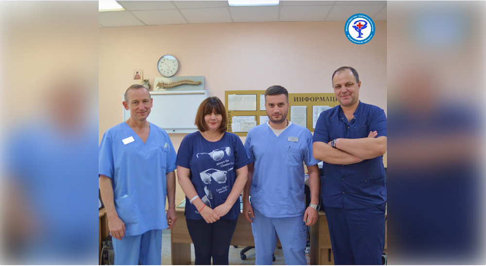 Астраханские хирурги провели операцию пациентке с редкой патологией глаза