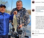 Президент Татарстана поймал рыбу под Астраханью