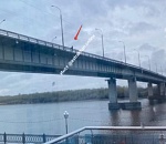 С моста в Астрахани сняли женщину в депрессии