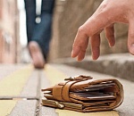 Не дельный обзор. Астраханцам кошелек с деньгами не подбрасывали. Жаль…