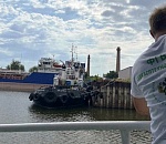 С астраханского судостроительного завода взыскали более 4 млн рублей  за загрязнение воды возле причалов