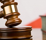 В Астрахани осудили бомжа, ударившего полицейского по голове бутылкой