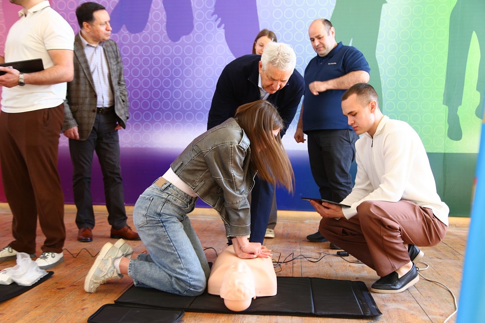 «Готов к санитарной обороне»: студенты Астраханского социально‑педагогического колледжа прокачали навыки оказания первой помощи