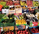 На астраханский рынок с проверкой нагрянули три серьезные структуры