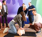 «Готов к санитарной обороне»: студенты Астраханского социально‑педагогического колледжа прокачали навыки оказания первой помощи