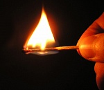 В Астраханской области подожгли жилой дом с людьми