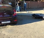 В Астрахани столкнулись иномарка и мопед: пострадал 15-летний юноша