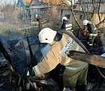 Две крыши и два сарая: пожарные хроники Астраханской области