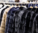 Астраханке, которая осталась недовольна натуральной шубой, вернули деньги