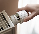 Астраханцы жалуются на холодные аудитории в школах и вузах 