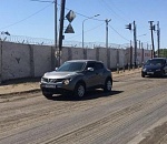 В Астрахани дорогу на площади Заводской ремонтируют одновременно с переездом