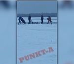 Появилось видео спасания детей, провалившихся под лед в Астрахани