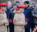 В честь 79-летия окончания Сталинградской битвы в Астрахани возложили венки и цветы