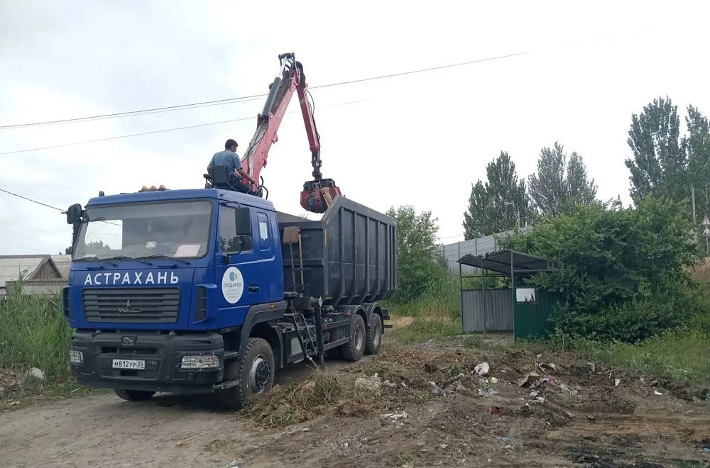 В Астрахани весной уже зачистили более 1100 свалок