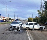 В Астрахани при столкновении двух «Лад» пострадала пожилая пассажирка