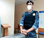 Астраханский пристав помог потерявшемуся 5-летнему мальчику найти родителей