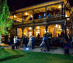 В эту субботу астраханцы смогут насладиться ретро под открытым небом