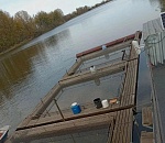 Спасатели ищут тело астраханца, утонувшего среди рыбных садков