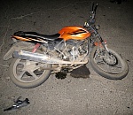 В Астрахани столкнулись иномарка и мопед: один человек пострадал