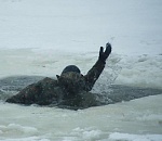 Мужчина спас двух тонущих астраханцев