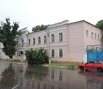 От двухкопеечных нар до частной клиники: в Астрахани продают ночлежный дом