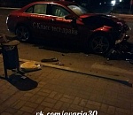 В Астрахани тестовый Мерседес проверили на прочность в аварии. Фото 