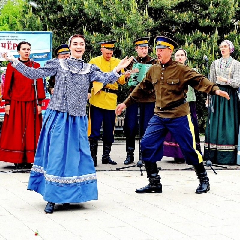 «Русские вечерки» пройдут на астраханской набережной