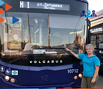 Семь астраханок стали водителями новых синих автобусов