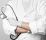 Заместителя главврача астраханской больницы подозревают в получении взяток