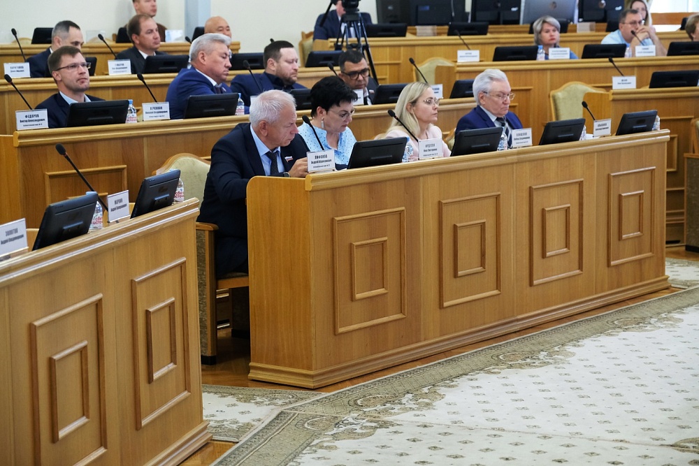 Астраханские депутаты рассматривают поправки в закон, касающиеся «гаражной амнистии»