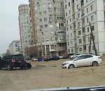 В Астрахани обнаружен зыбучий песок, куда проваливаются машины