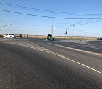 Я лежу, меня не трогать. В Астрахани спецтехника снесла столб с камерами