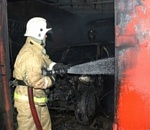 В Астрахани сгорели гараж и автомобиль