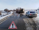 ﻿Под Астраханью иномарка влетела в грузовую ГАЗель: пострадали ребёнок и его мать
