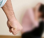 В Астрахани двое подвыпивших парней до полусмерти избили девушку из-за двух тысяч рублей