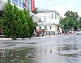 В Астрахани жару будет сбивать небольшой дождь