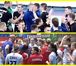 Астраханские гандболисты одержали за день две победы, устроив невероятный синхрон