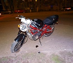 В Астрахани столкнулись грузовая "Газель" и мотоцикл