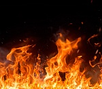 Ночью в Астрахани горел заброшенный дом